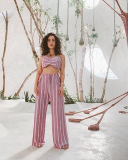 Kéfera Buchmann feet photo thumbnail