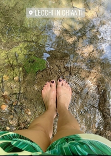 Claudia Lizaldi feet photo thumbnail