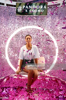 Rochelle Humes feet photo thumbnail