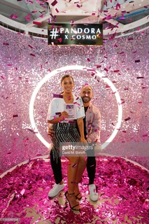 Rochelle Humes feet photo thumbnail