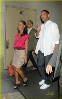Jada Pinkett Smith feet photo thumbnail