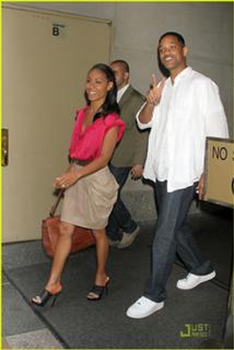 Jada Pinkett Smith feet photo thumbnail