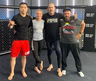 Valentina Shevchenko feet photo thumbnail