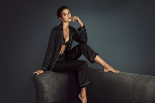 Bruna Marquezine feet photo thumbnail