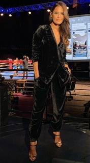 Rocsi Diaz feet photo thumbnail