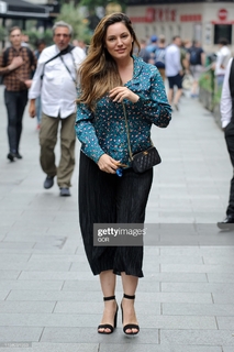 Kelly Brook feet photo thumbnail