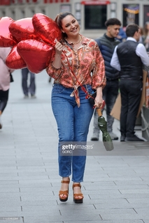 Kelly Brook feet photo thumbnail