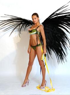 Adriana Lima feet photo thumbnail