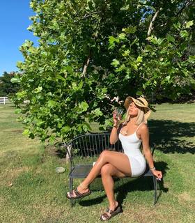 Jilly Anais feet photo thumbnail