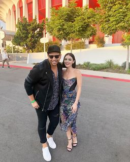 Lucy Hale feet photo thumbnail