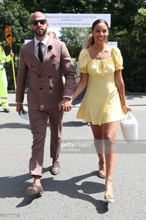 Rochelle Humes feet photo thumbnail