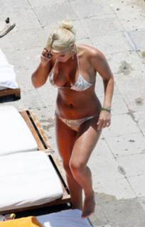 Brooke Hogan feet photo thumbnail