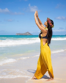 Nicole Scherzinger feet photo thumbnail