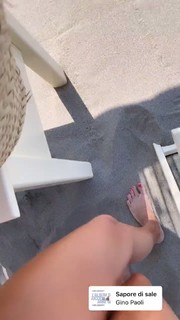 Federica Fontana feet photo thumbnail