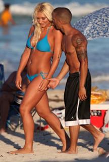 Brooke Hogan feet photo thumbnail