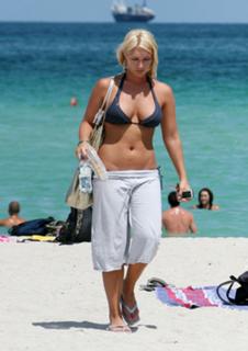 Brooke Hogan feet photo thumbnail