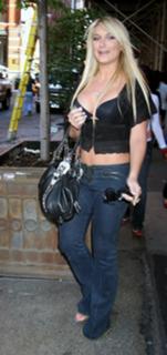 Brooke Hogan feet photo thumbnail