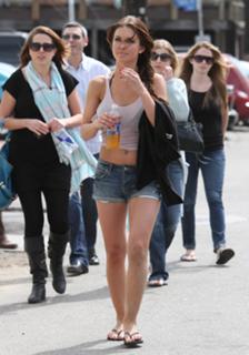 Audrina Patridge feet photo thumbnail