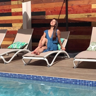 Roselyn Sanchez feet photo thumbnail