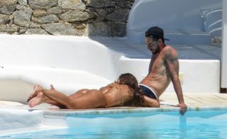 Izabel Goulart feet photo thumbnail