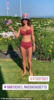 Bethenny Frankel feet photo thumbnail