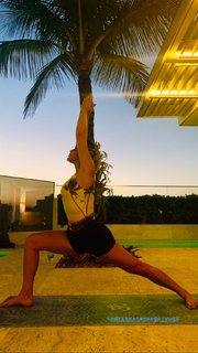 Flávia Alessandra feet photo thumbnail