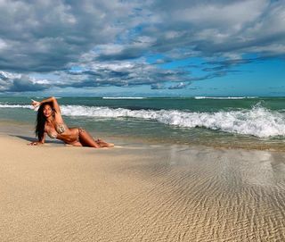 Nicole Scherzinger feet photo thumbnail