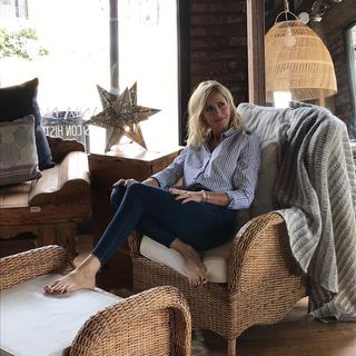 Julieta Prandi feet photo thumbnail