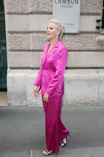 Pixie Lott feet photo thumbnail