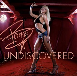 Brooke Hogan feet photo thumbnail