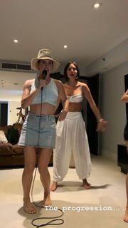 Amanda Cerny feet photo thumbnail
