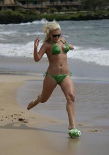 Brooke Hogan feet photo thumbnail