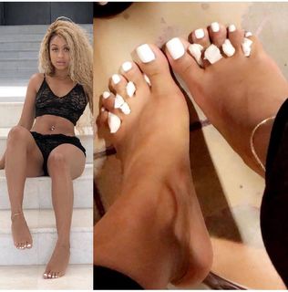 Jilly Anais feet photo thumbnail