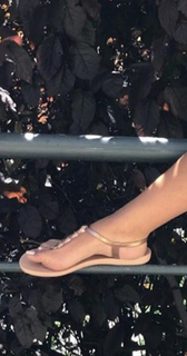 Cristina Pedroche feet photo thumbnail