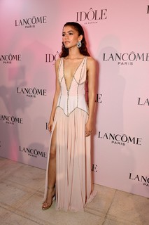 Zendaya feet photo thumbnail