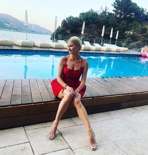 Malgorzata Kozuchowska feet photo thumbnail
