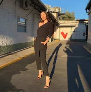 Zaira Nara feet photo thumbnail