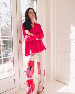 Zaira Nara feet photo thumbnail