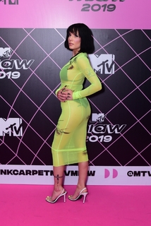 Halsey feet photo thumbnail