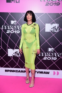 Halsey feet photo thumbnail