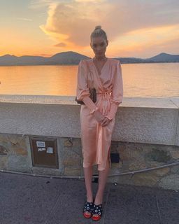 Elsa Hosk feet photo thumbnail