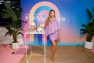 Chrissy Teigen feet photo thumbnail