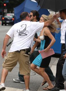 Ali Larter feet photo thumbnail