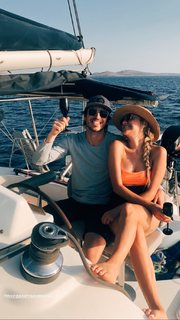 Kelsea Ballerini feet photo thumbnail