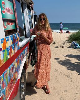 Kelly Bensimon feet photo thumbnail