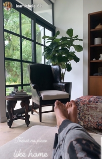 Lea Michele feet photo thumbnail