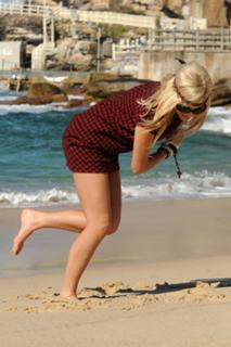 Pixie Lott feet photo thumbnail