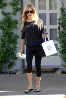Kristin Cavallari feet photo thumbnail
