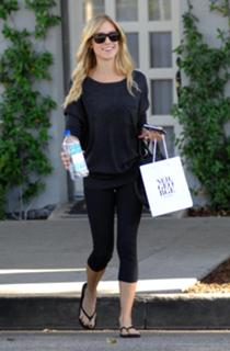 Kristin Cavallari feet photo thumbnail