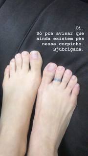 Alaine Crissiê feet photo thumbnail